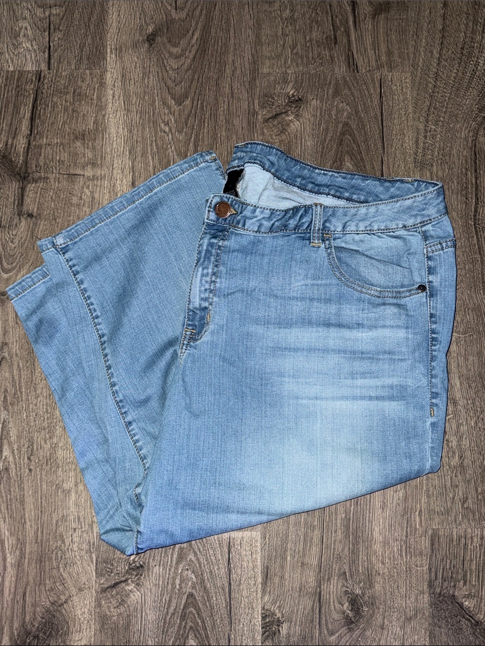 Light Wash Blue Denim Capris